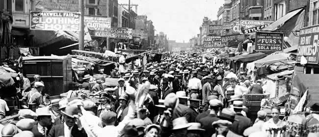 Maxwell Street Market (Photo Credit: Chicago Tribune historical photo)